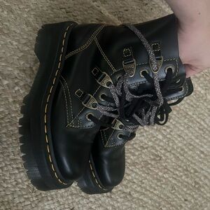 Dr. Martens Jadon Collier